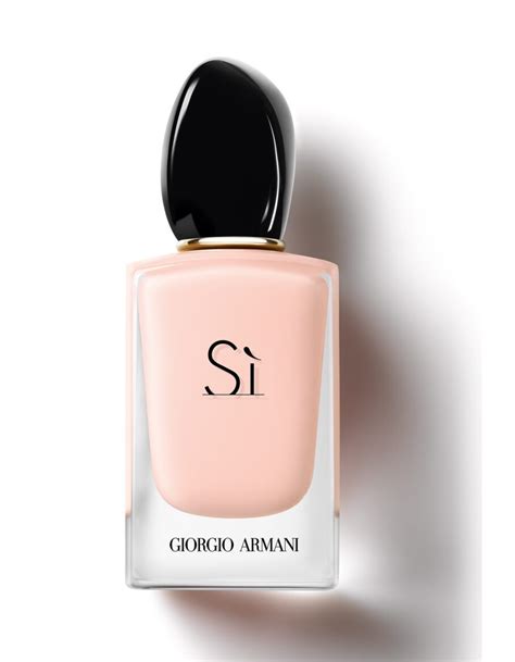 Sì Fiori Giorgio Armani perfume .